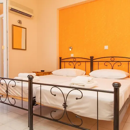 Marina Naxos * Naxos City