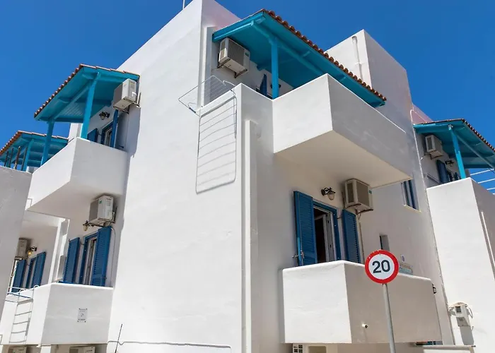 Marina Naxos דירה *